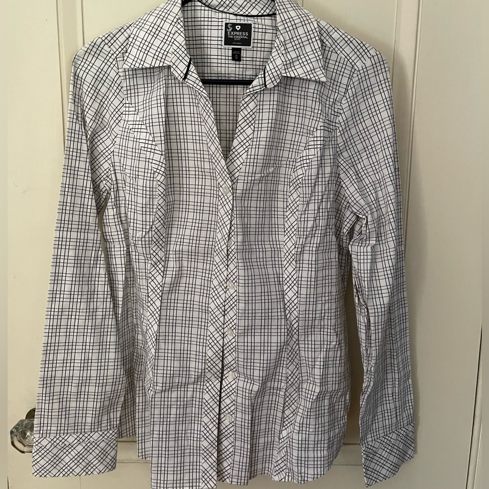 Express essential button down shirt